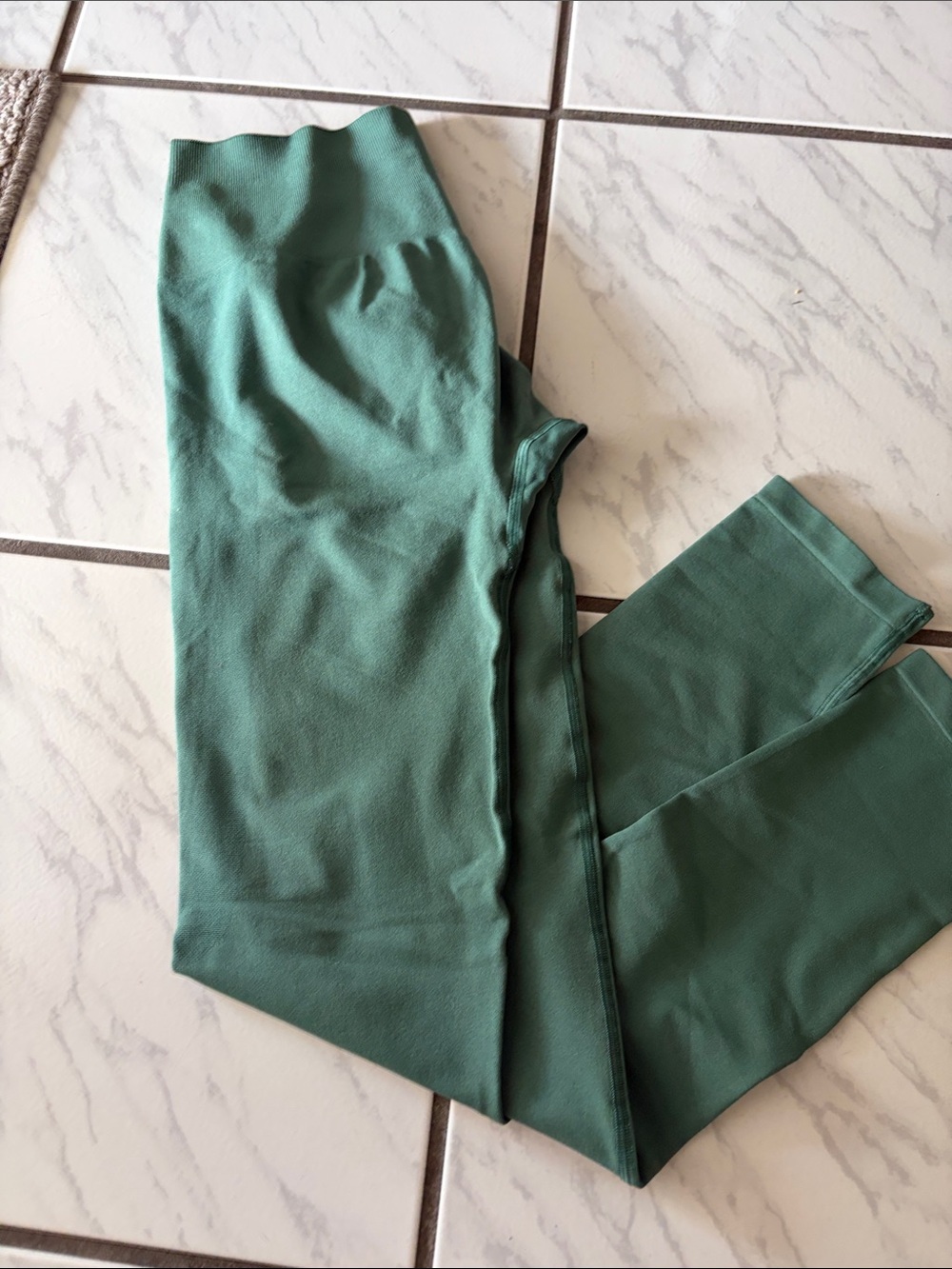 Alphalete Amplify Ivy Green High-Waist Legging